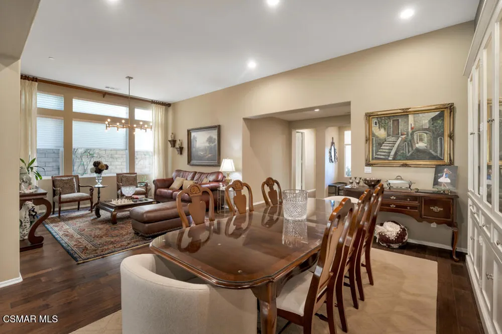 13849 Eaton Hollow Avenue Moorpark, CA 93021