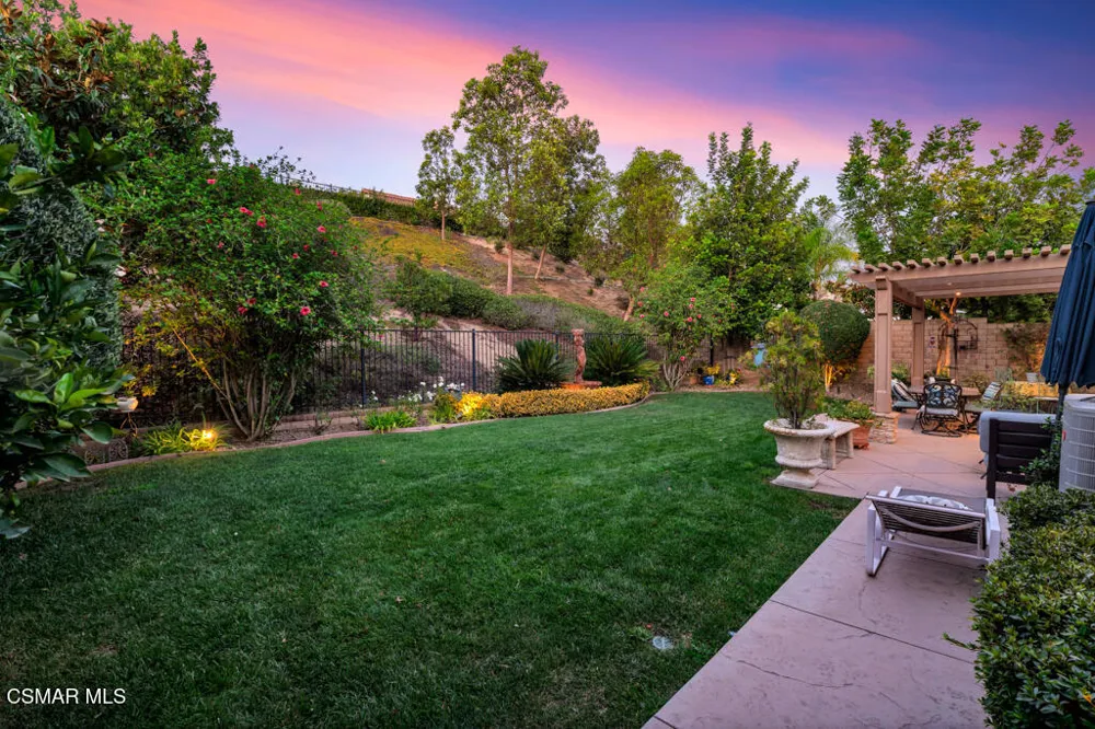 13849 Eaton Hollow Avenue Moorpark, CA 93021