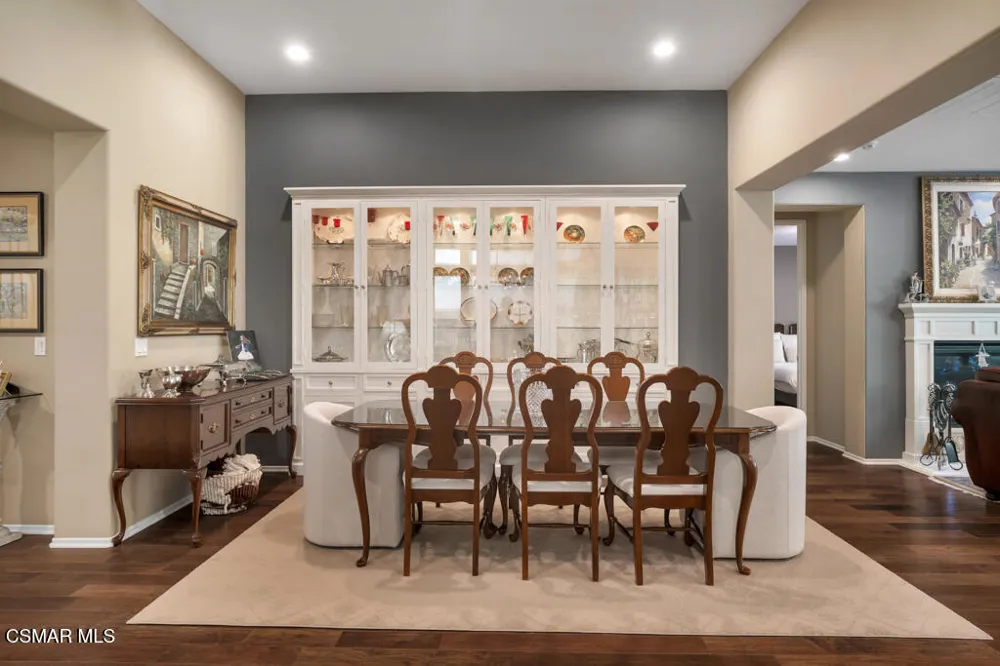 13849 Eaton Hollow Avenue Moorpark, CA 93021