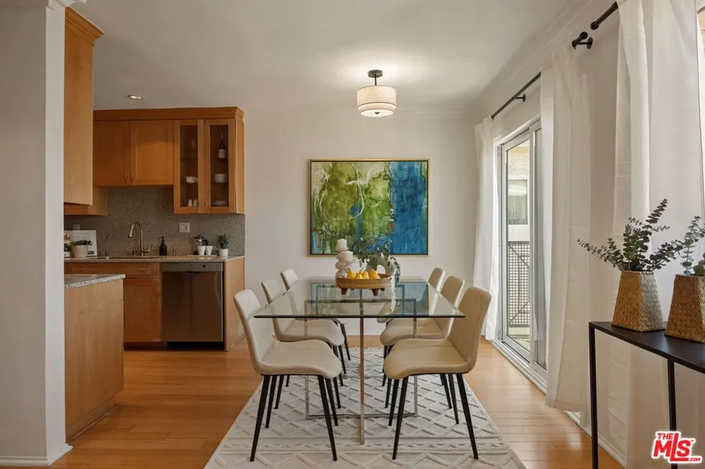 2721 2nd Street #205 Santa Monica, CA 90405