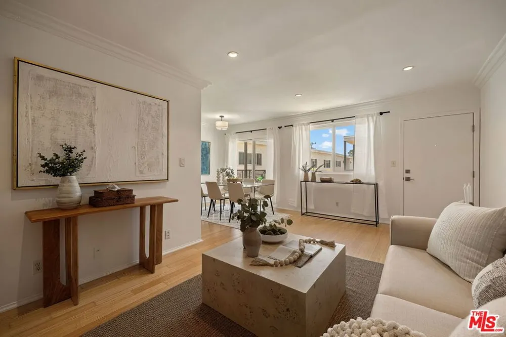 2721 2nd Street #205 Santa Monica, CA 90405