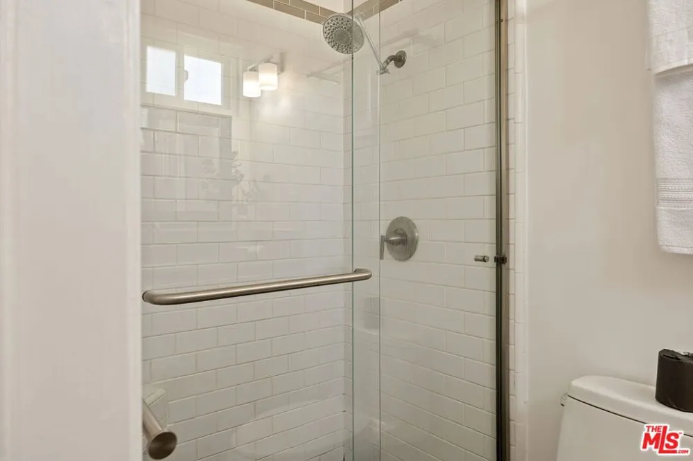 2721 2nd Street #205 Santa Monica, CA 90405