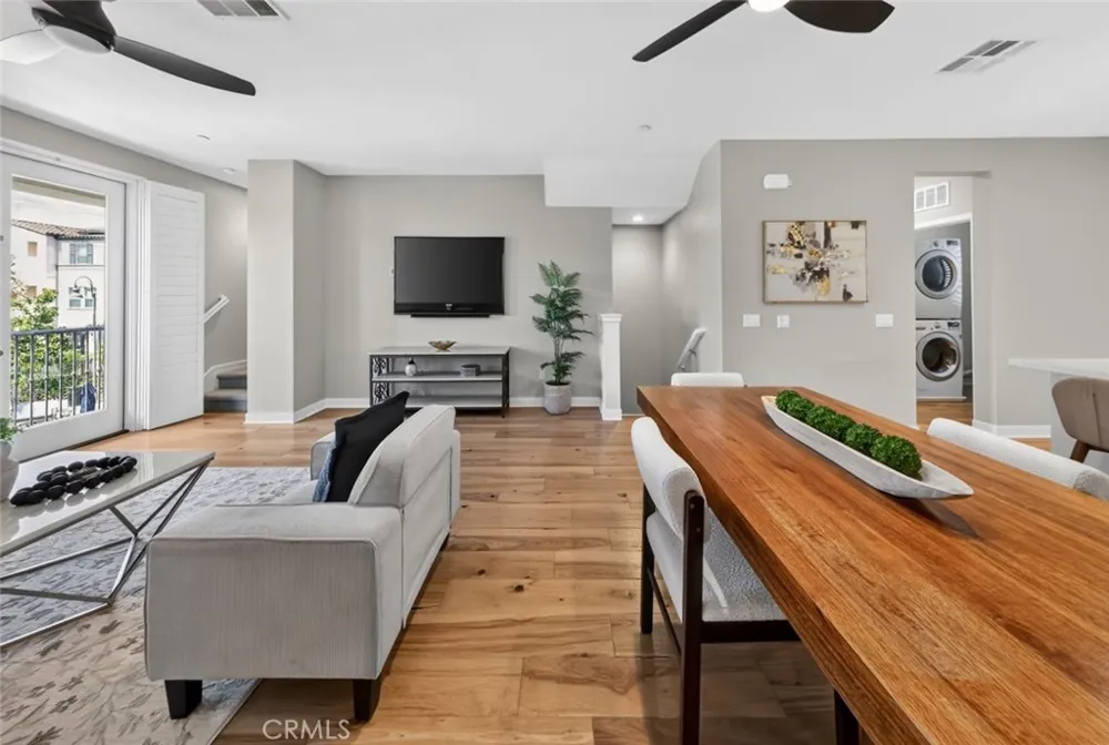 553 W Foothill Boulevard #130 Glendora, CA 91741