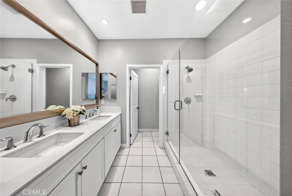 553 W Foothill Boulevard #130 Glendora, CA 91741