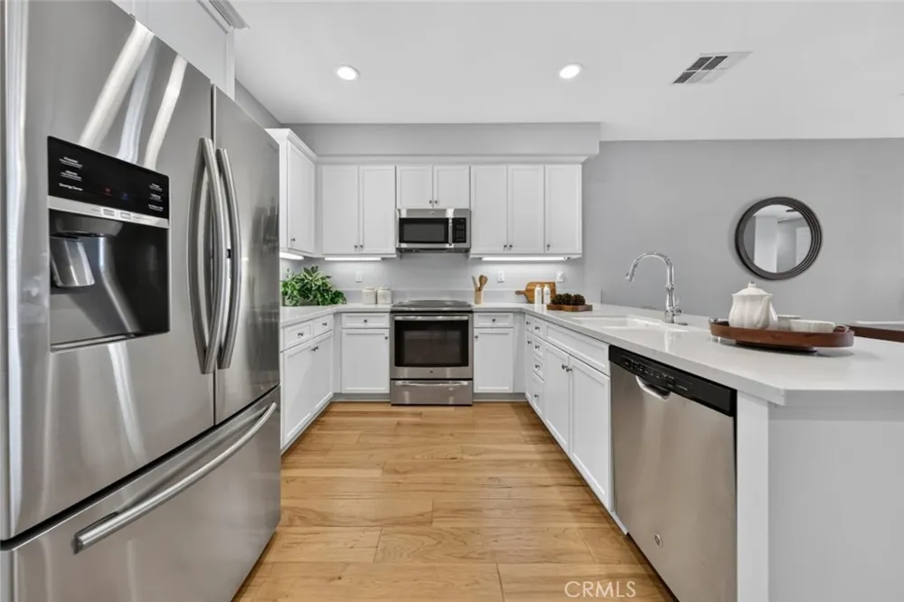 553 W Foothill Boulevard #130 Glendora, CA 91741