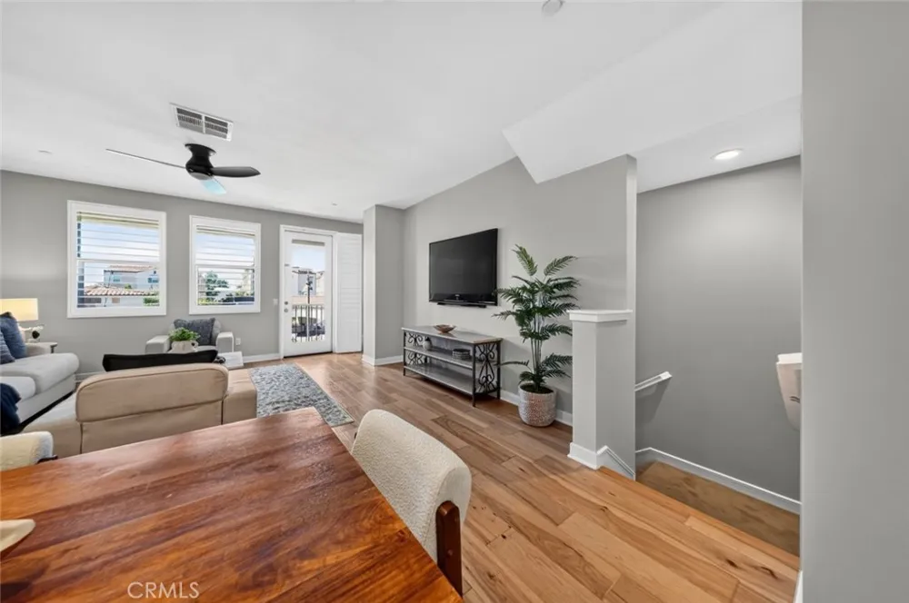 553 W Foothill Boulevard #130 Glendora, CA 91741