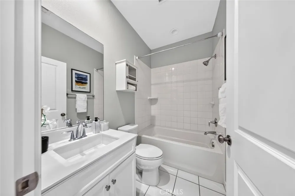 553 W Foothill Boulevard #130 Glendora, CA 91741