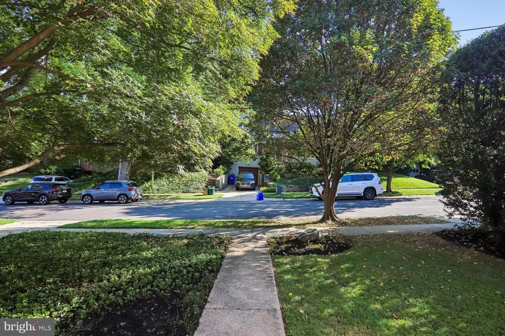 4622 WOODFIELD ROAD Bethesda, MD 20814