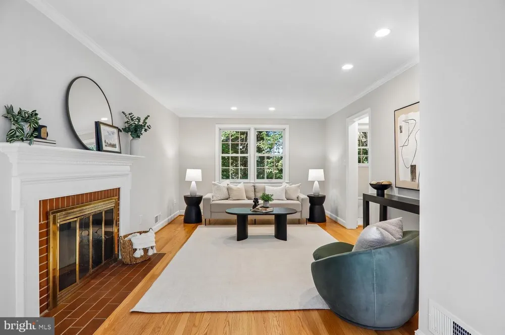 4622 WOODFIELD ROAD Bethesda, MD 20814