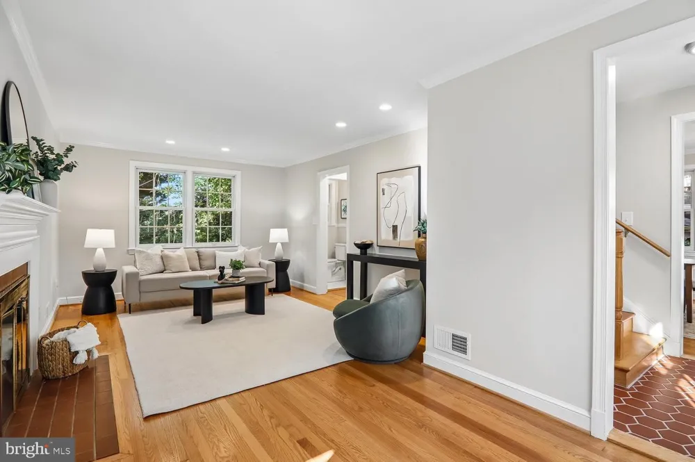 4622 WOODFIELD ROAD Bethesda, MD 20814
