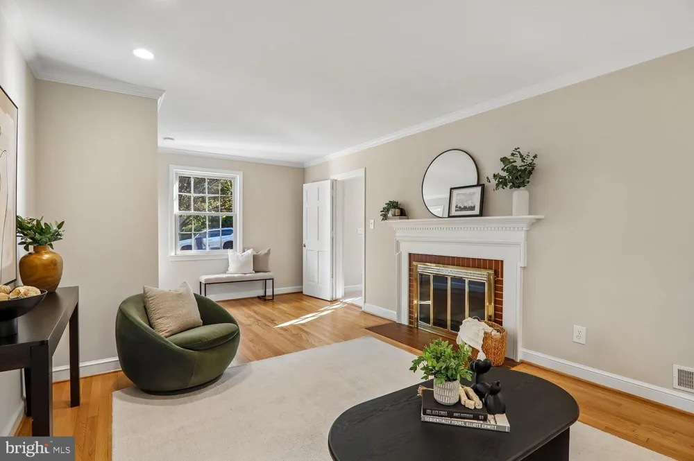 4622 WOODFIELD ROAD Bethesda, MD 20814