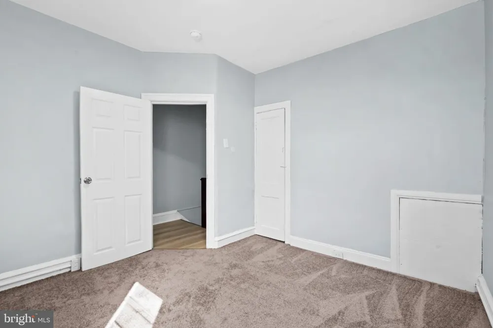 4922 7TH STREET Philadelphia, PA 19120