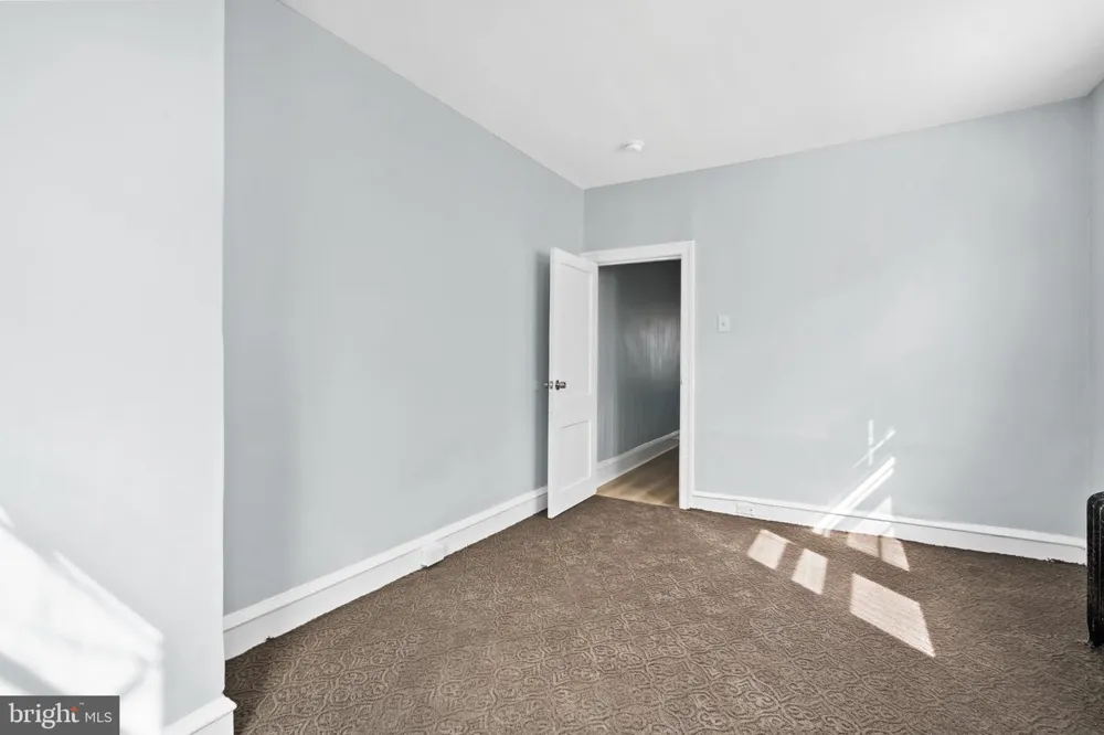 4922 7TH STREET Philadelphia, PA 19120