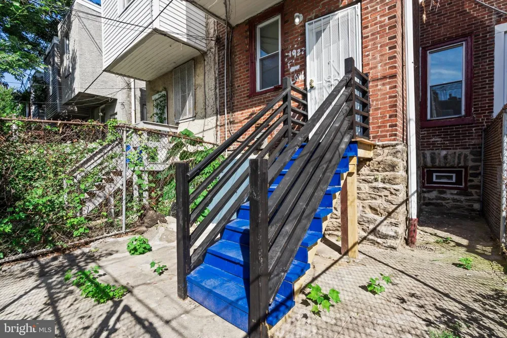 4922 7TH STREET Philadelphia, PA 19120