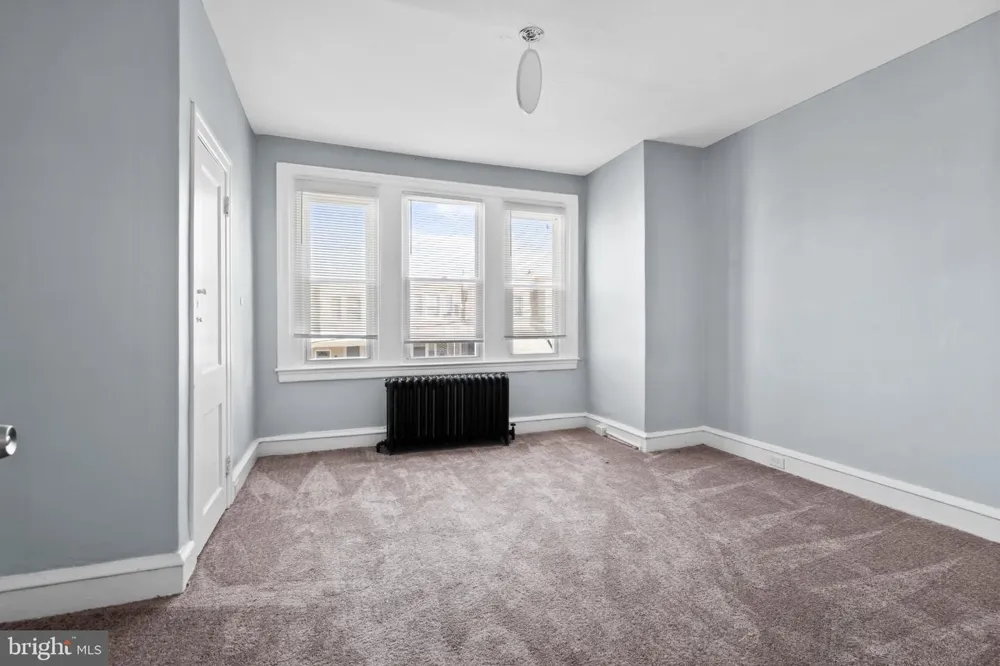 4922 7TH STREET Philadelphia, PA 19120