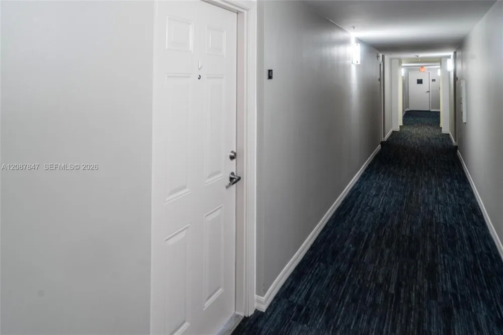 1 Glen Royal Pkwy #809 Miami, FL 33125