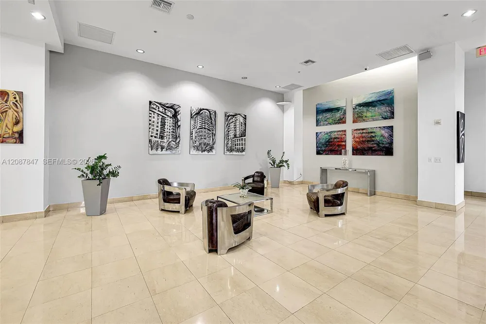 1 Glen Royal Pkwy #809 Miami, FL 33125