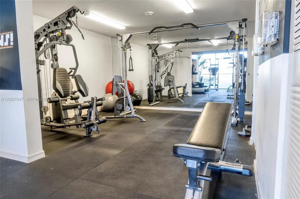 1 Glen Royal Pkwy #809 Miami, FL 33125
