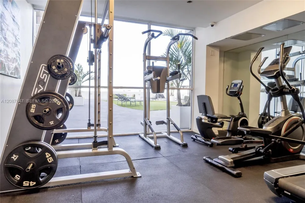 1 Glen Royal Pkwy #809 Miami, FL 33125