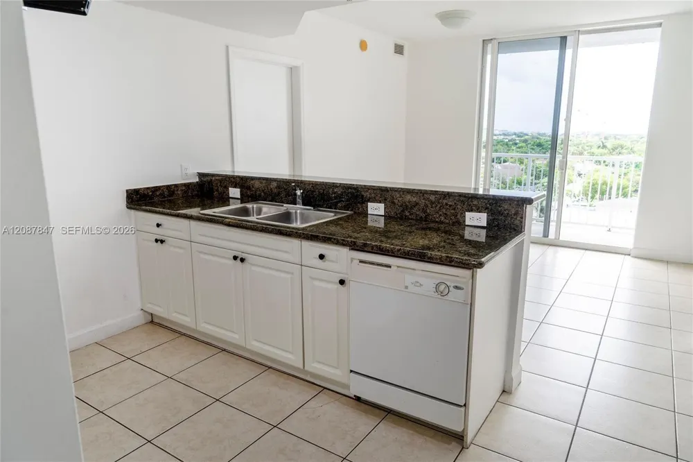 1 Glen Royal Pkwy #809 Miami, FL 33125