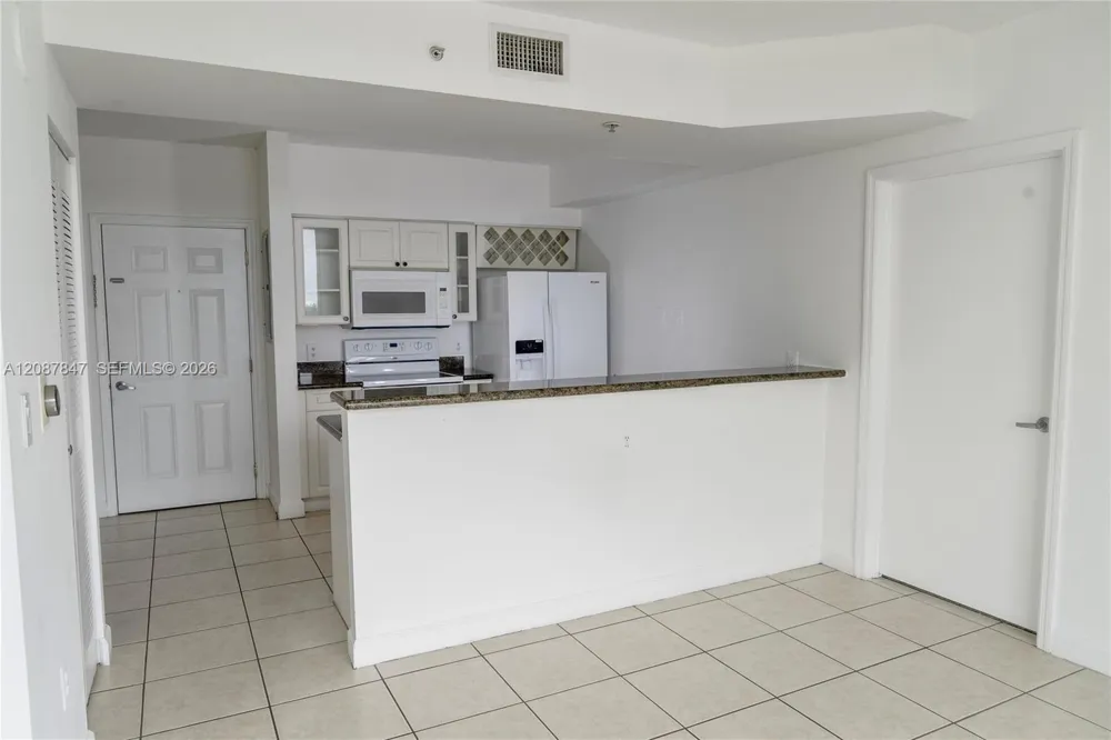 1 Glen Royal Pkwy #809 Miami, FL 33125