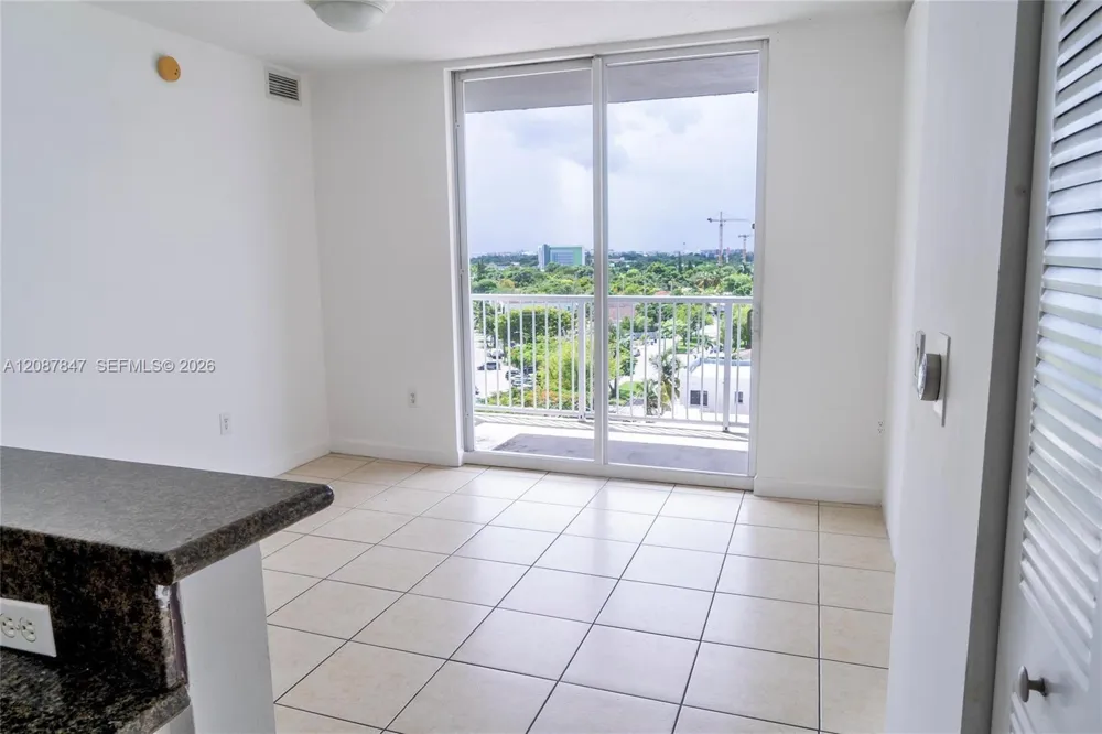1 Glen Royal Pkwy #809 Miami, FL 33125