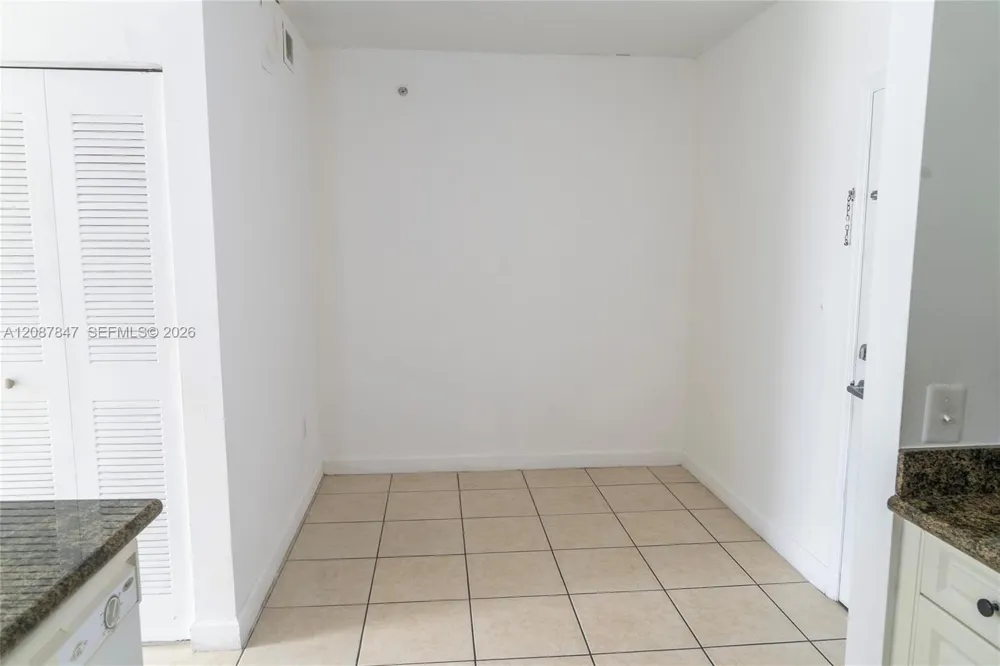 1 Glen Royal Pkwy #809 Miami, FL 33125