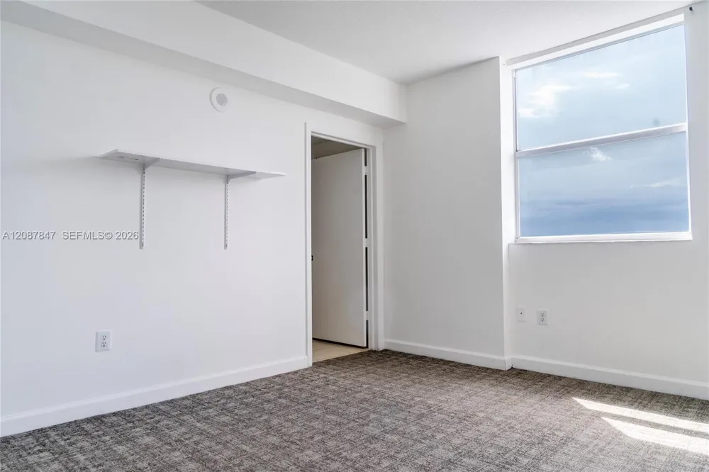 1 Glen Royal Pkwy #809 Miami, FL 33125