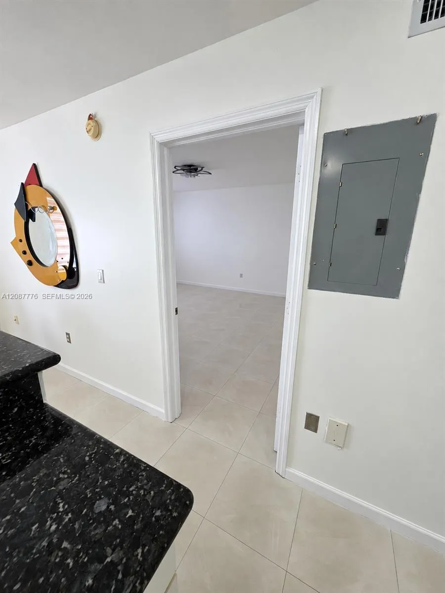 4691 NW 9th St #204 Miami, FL 33126