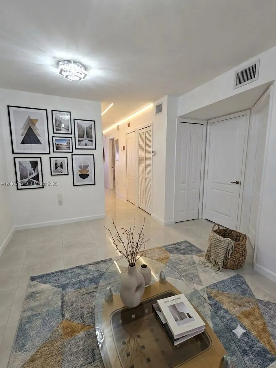 4691 NW 9th St #204 Miami, FL 33126