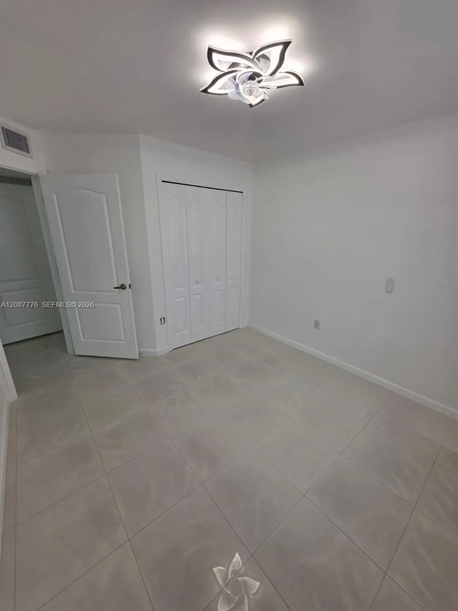 4691 NW 9th St #204 Miami, FL 33126