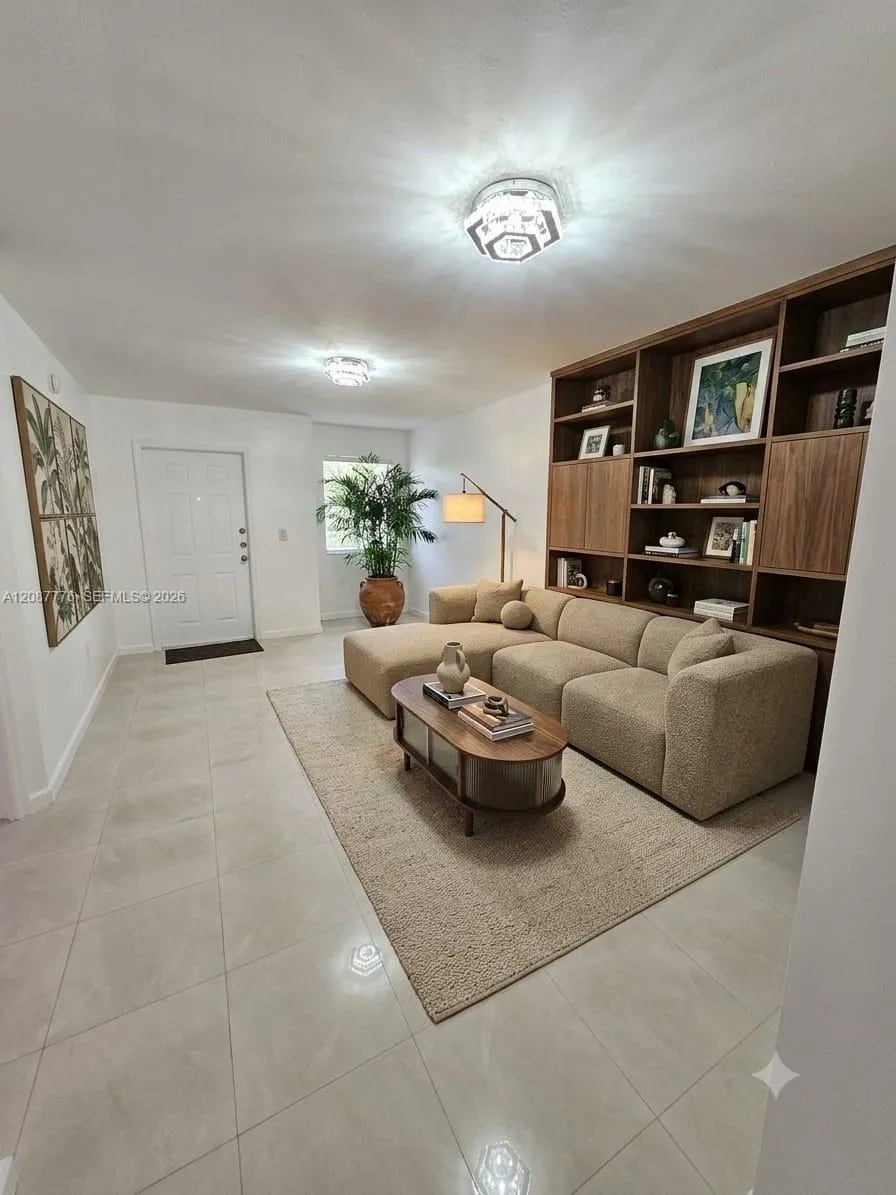 4691 NW 9th St #204 Miami, FL 33126