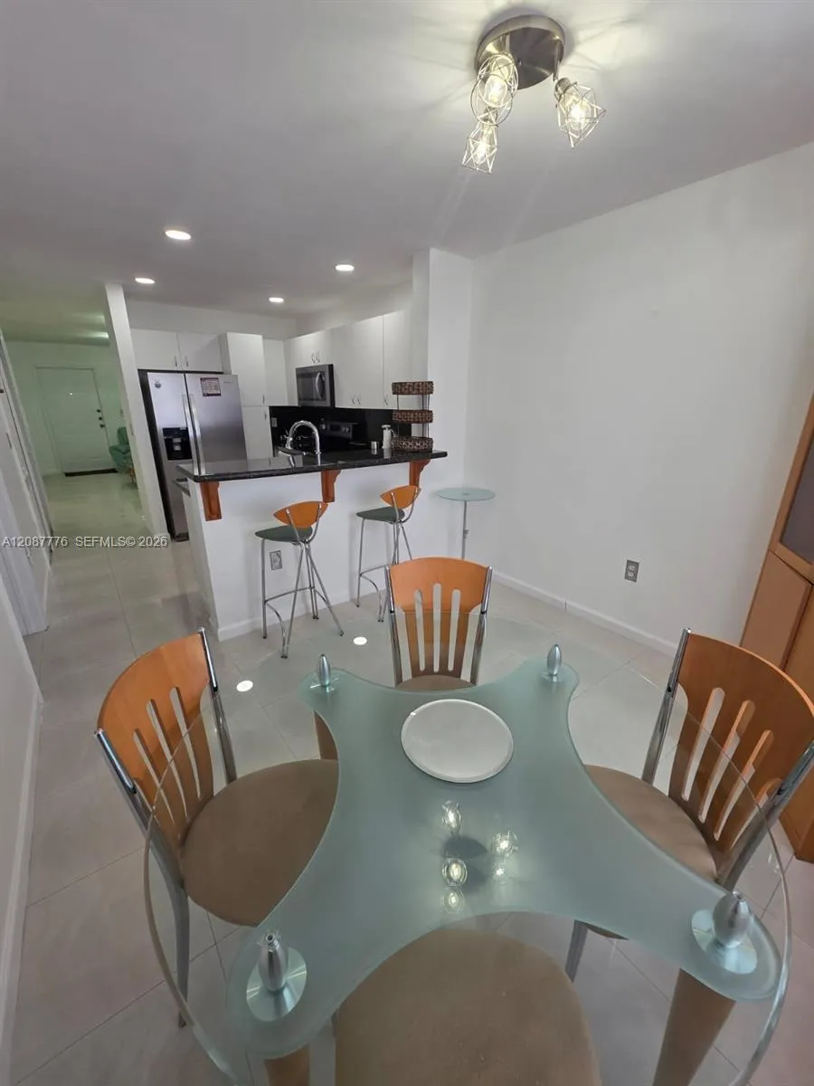 4691 NW 9th St #204 Miami, FL 33126