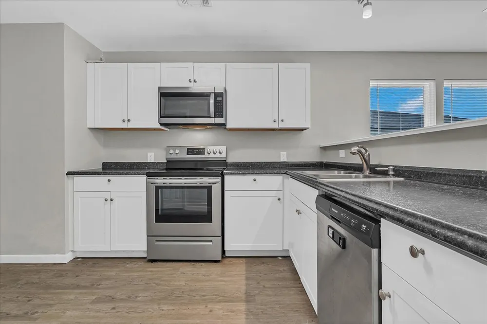 4107 W 56th Place Tulsa, OK 74107