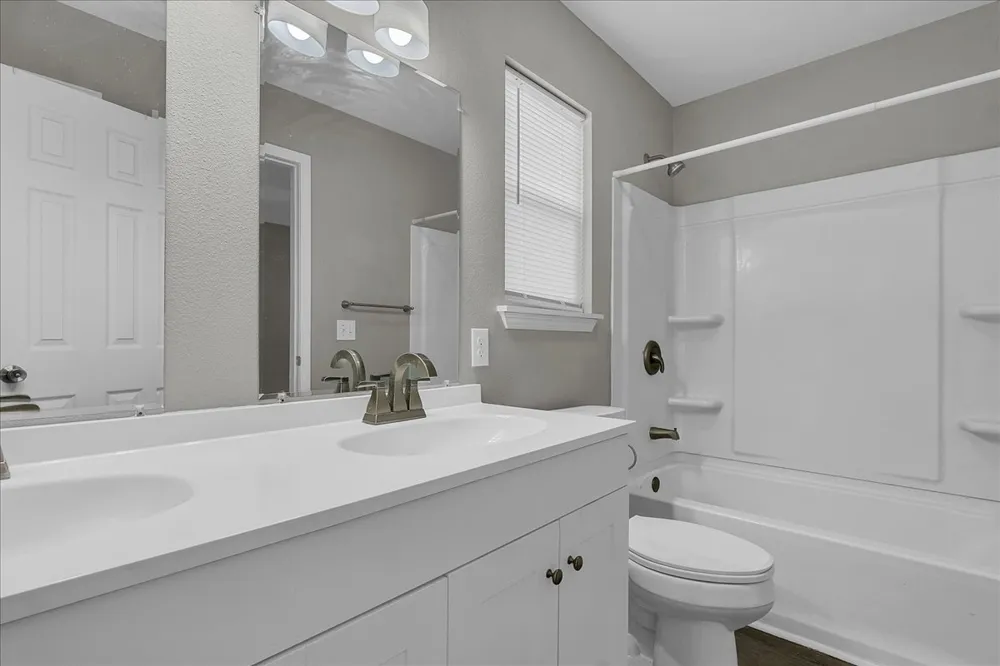 4107 W 56th Place Tulsa, OK 74107