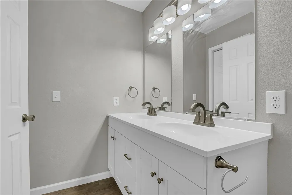 4107 W 56th Place Tulsa, OK 74107