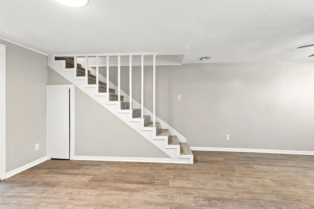 207 Date Avenue Broken Arrow, OK 74012