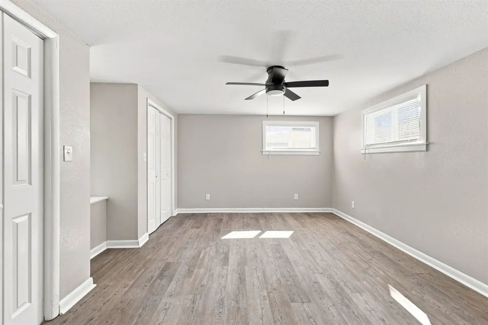 207 Date Avenue Broken Arrow, OK 74012
