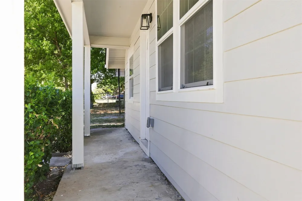 207 Date Avenue Broken Arrow, OK 74012