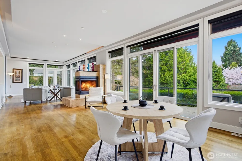 2 Crescent Key SE Bellevue, WA 98006