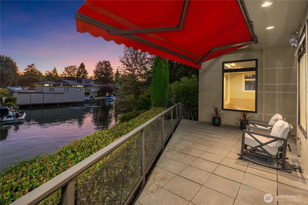 2 Crescent Key SE Bellevue, WA 98006