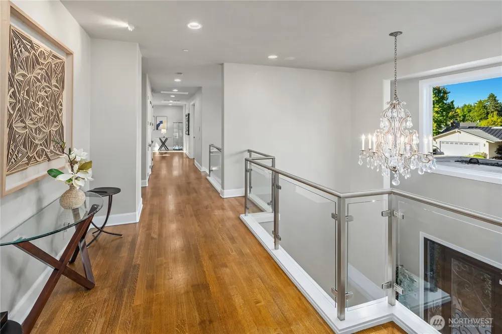 2 Crescent Key SE Bellevue, WA 98006