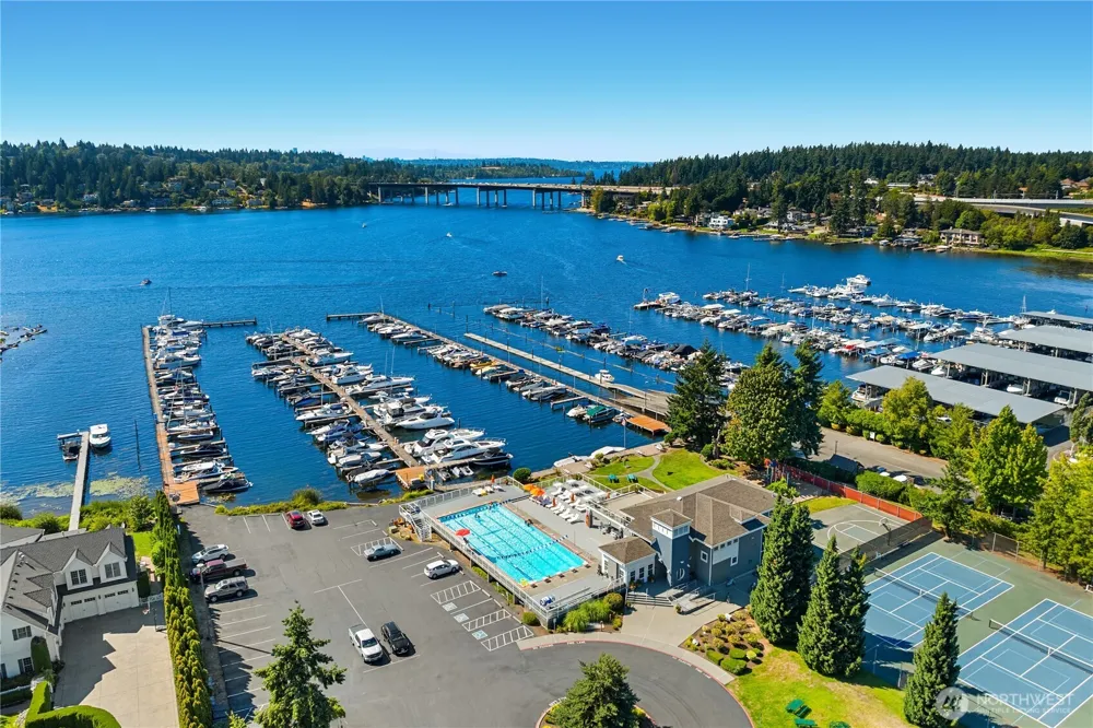 2 Crescent Key SE Bellevue, WA 98006