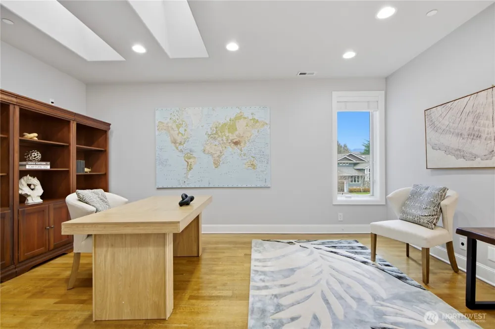 2 Crescent Key SE Bellevue, WA 98006