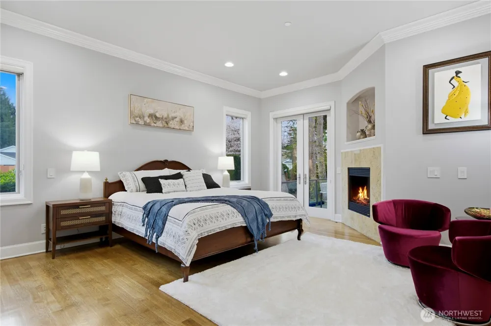 2 Crescent Key SE Bellevue, WA 98006