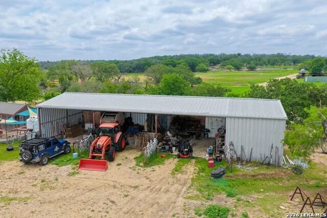 149 BLOODHOUND TRL Sisterdale, TX 78006