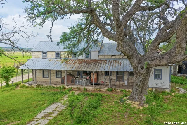 149 BLOODHOUND TRL Sisterdale, TX 78006