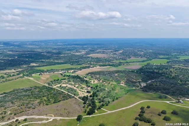 149 BLOODHOUND TRL Sisterdale, TX 78006