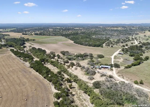 149 BLOODHOUND TRL Sisterdale, TX 78006