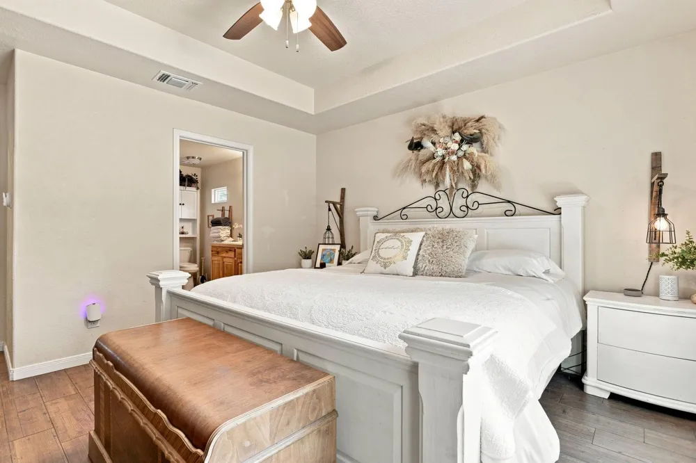1463 Ramble Hills Canyon Lake, TX 78133
